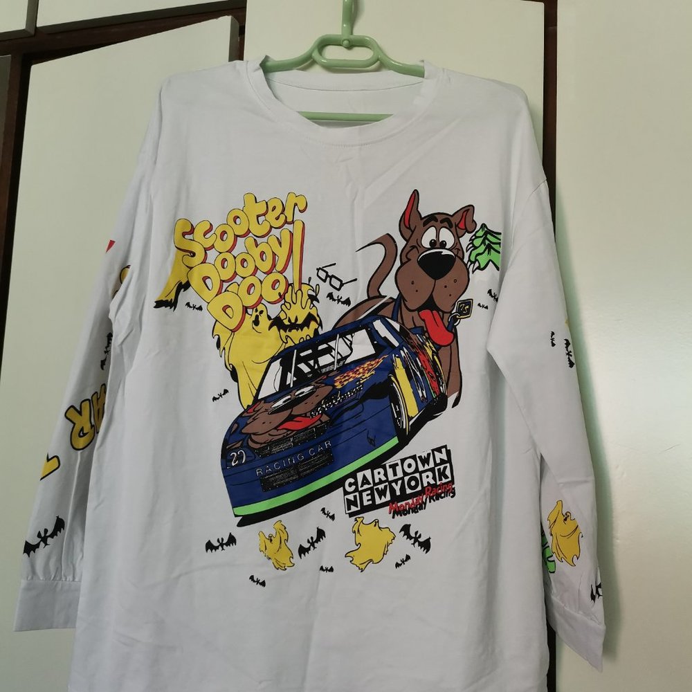 Cartoon printing T-shirt.